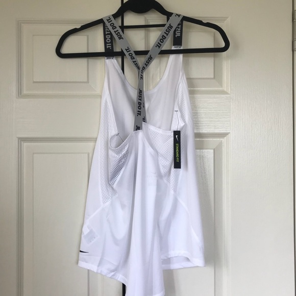 FINAL PRICE ✨Nike dry tank✨ - Picture 6 of 6
